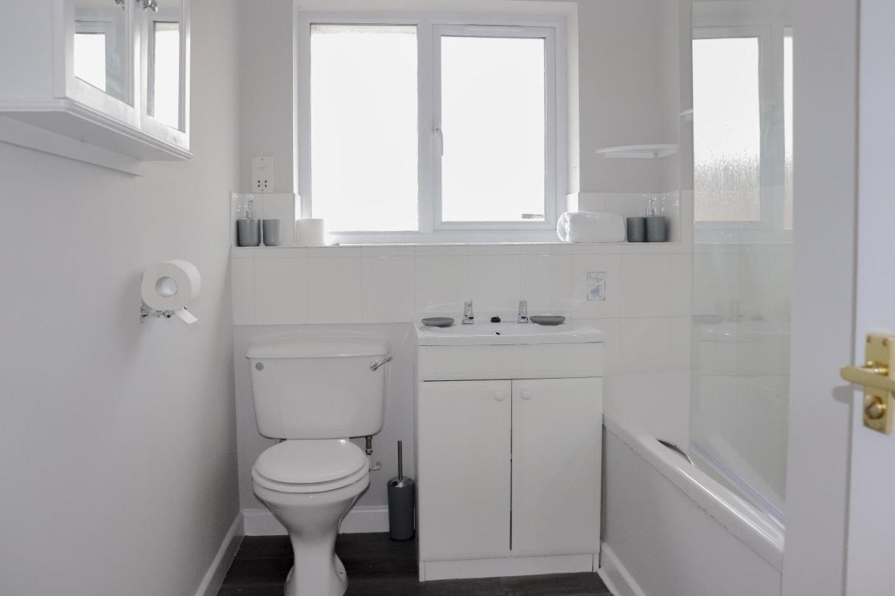 Wester-Moor Comfy Modern House In Barnstaple By Staystay Com Eksteriør billede